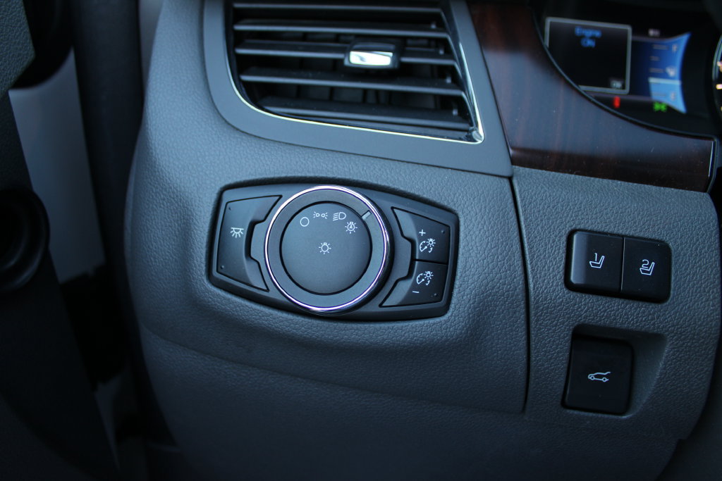 Used 2013 Ford Edge Limited FWD image 14