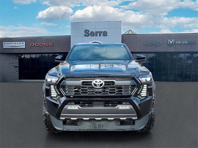 Used 2024 Toyota Tacoma TRD Off-Road image 2