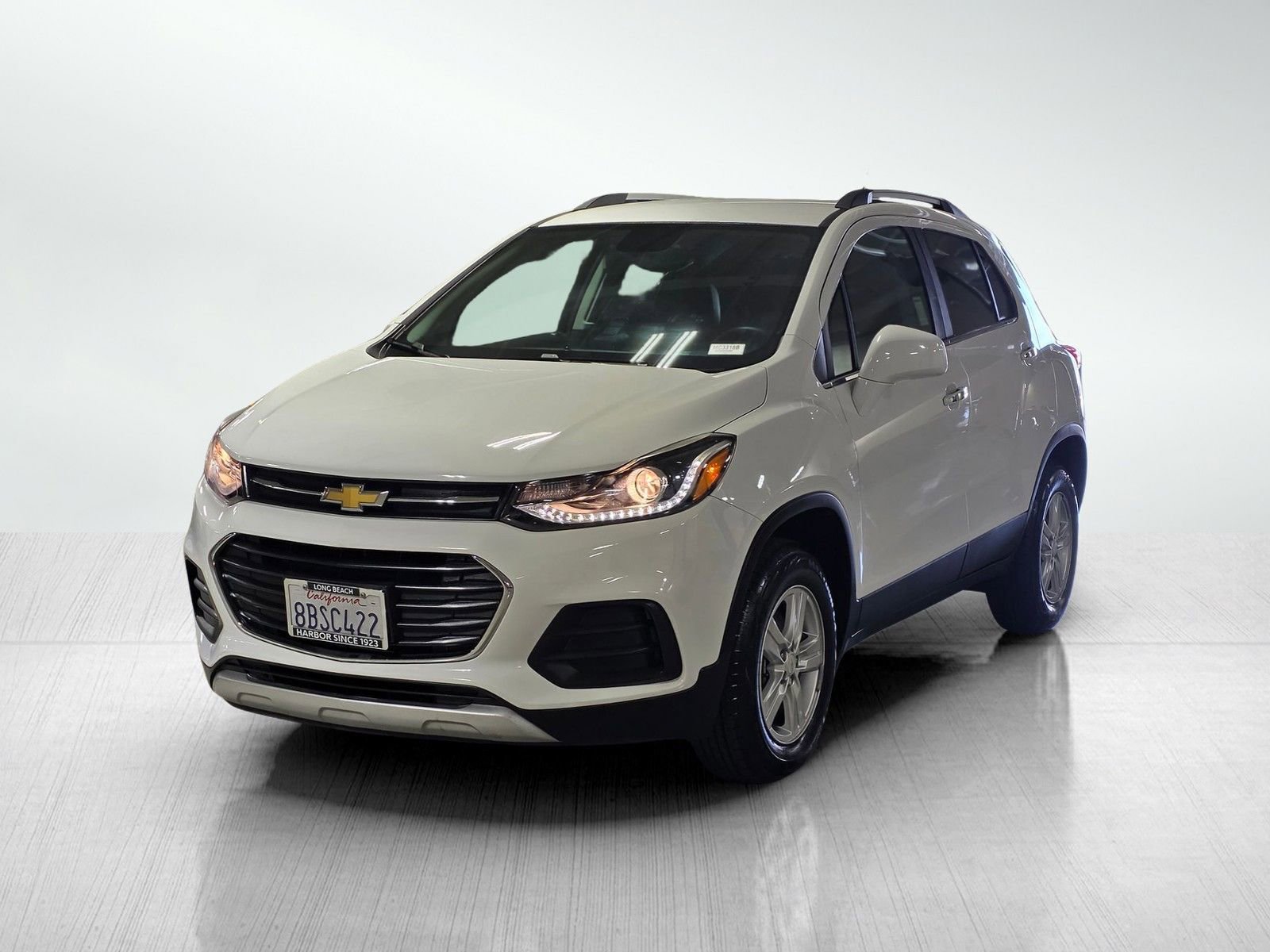 Used 2017 Chevrolet Trax LT w/ LT Convenience Package image 3