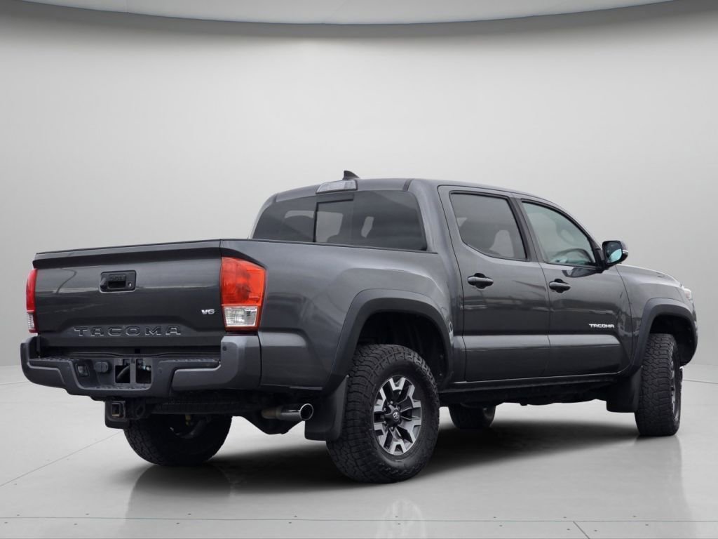 Used 2019 Toyota Tacoma TRD Off-Road w/ Technology Package AWD/4WD image 24