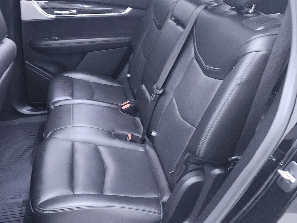 Used 2021 Cadillac XT6 Sport w/ LPO, Floor Liner Package AWD/4WD image 23