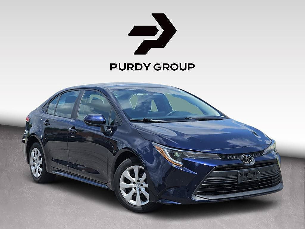 Used 2024 Toyota Corolla LE FWD image 1