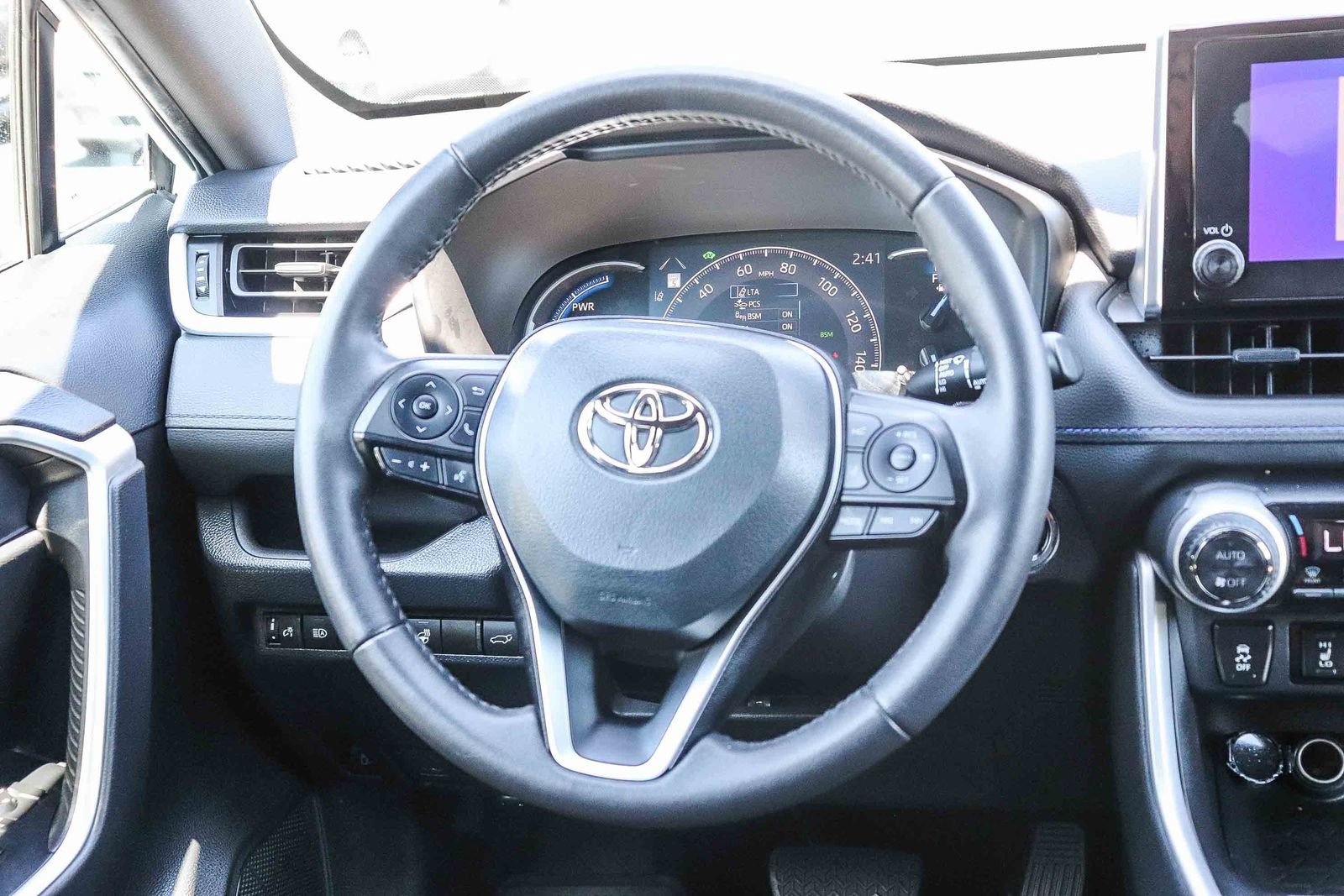 Certified 2023 Toyota RAV4 SE w/ Convenience Package AWD/4WD image 18