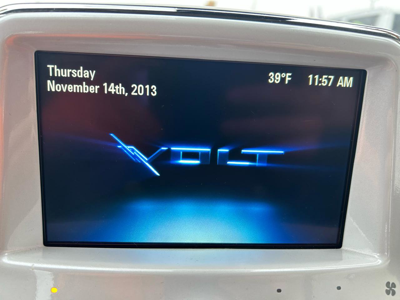 Used 2013 Chevrolet Volt w/ Comfort Package image 22