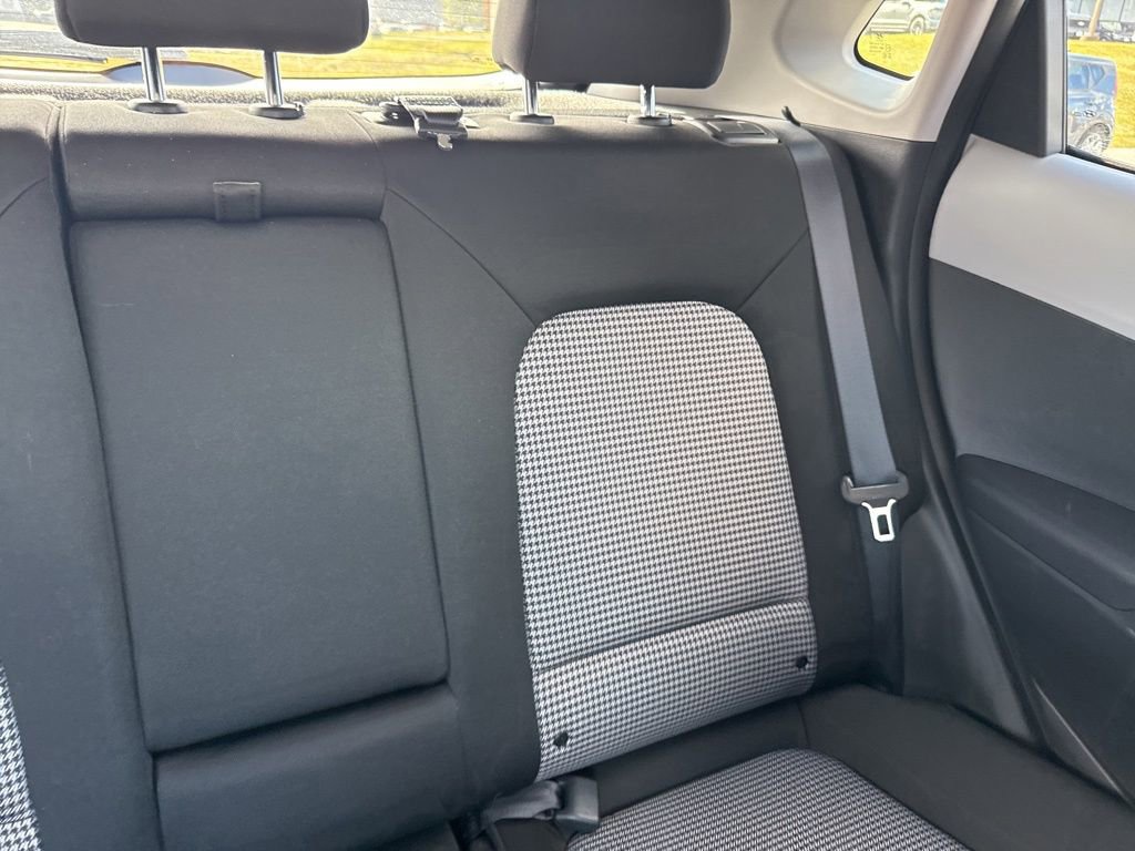 Used 2021 Hyundai Kona SEL w/ Cargo Package image 16