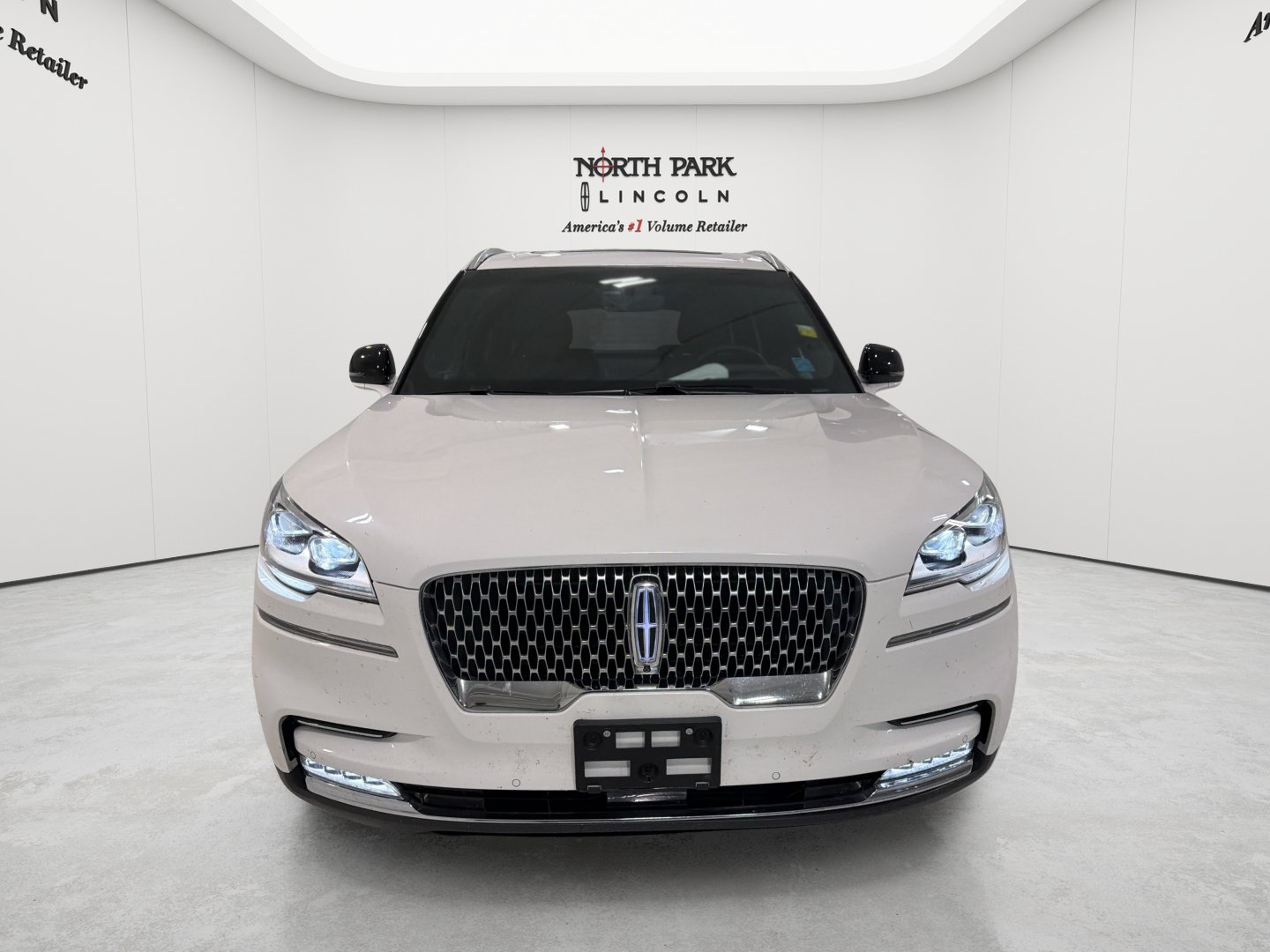 Used 2021 Lincoln Aviator Reserve w/ Equipment Group 202A AWD/4WD image 8