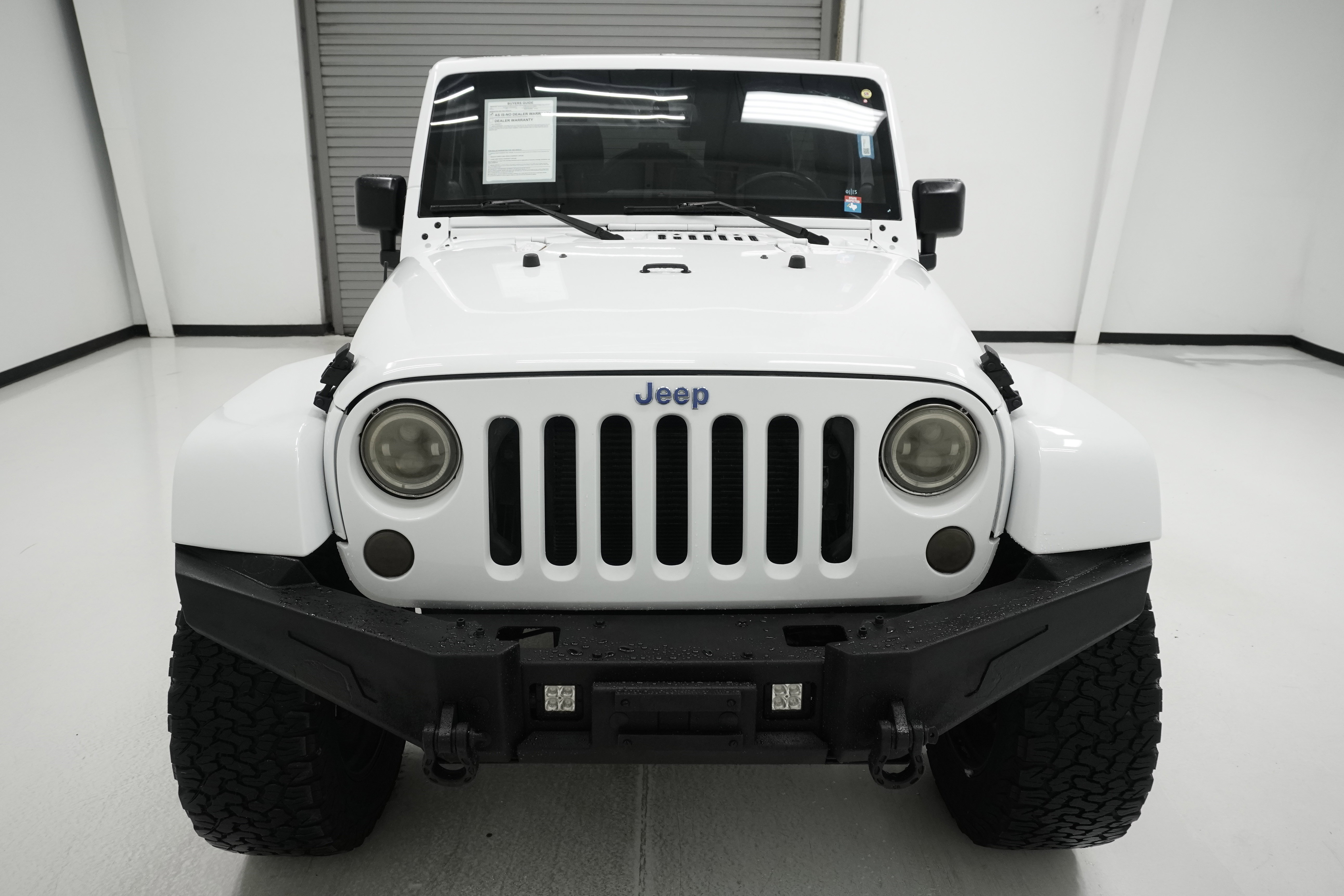 Used 2014 Jeep Wrangler Unlimited Sahara w/ Max Tow Package image 2