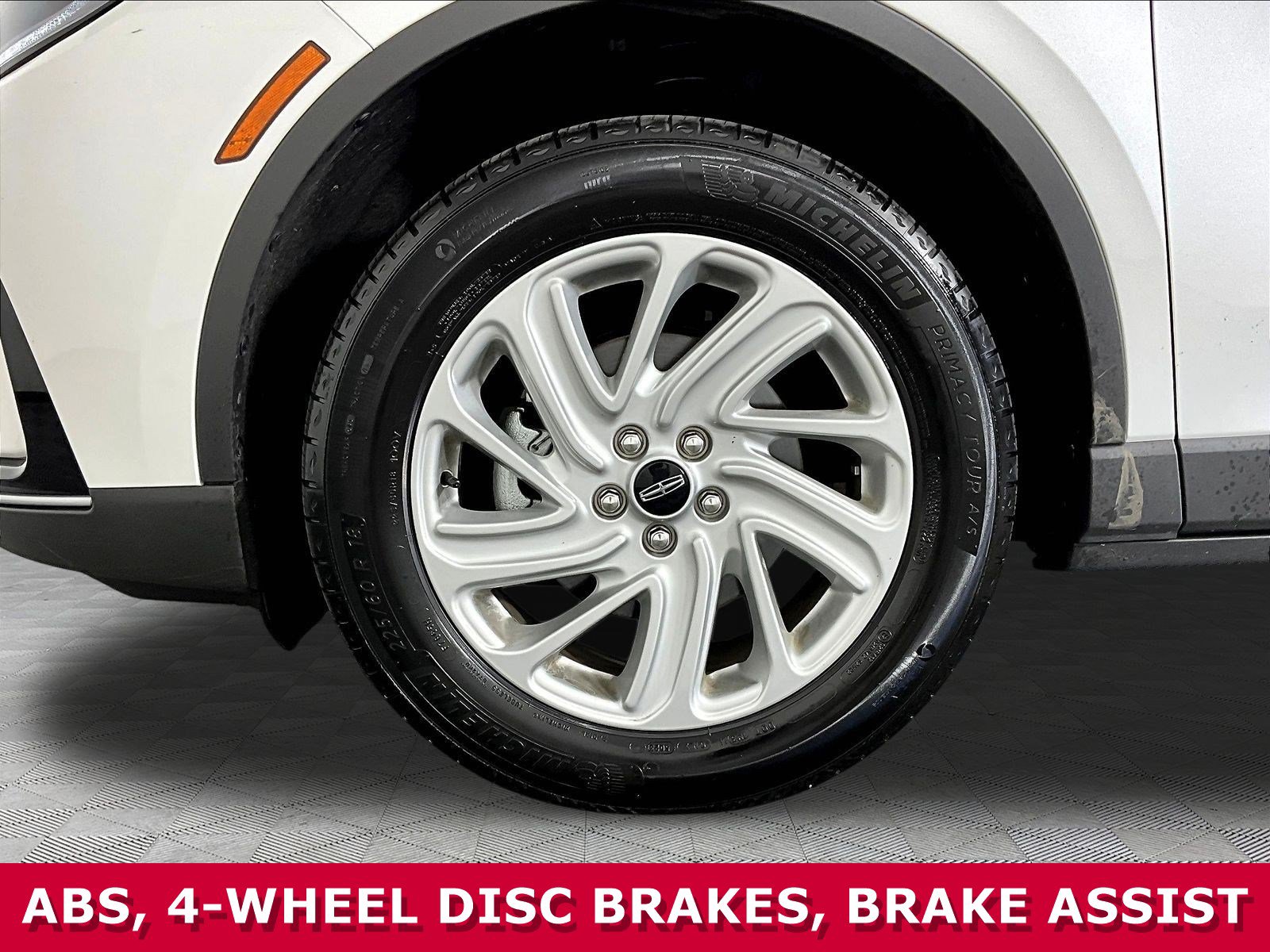 Used 2024 Lincoln Corsair FWD image 31