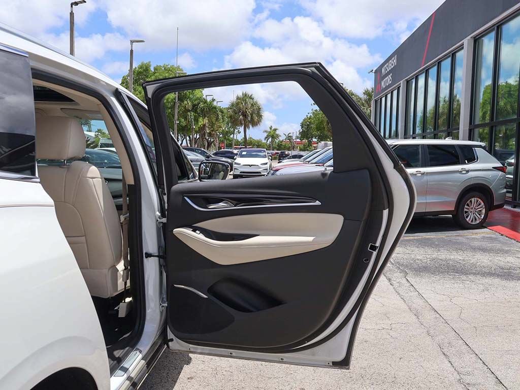 Used 2023 Buick Enclave Premium w/ Experience Buick Package FWD image 32
