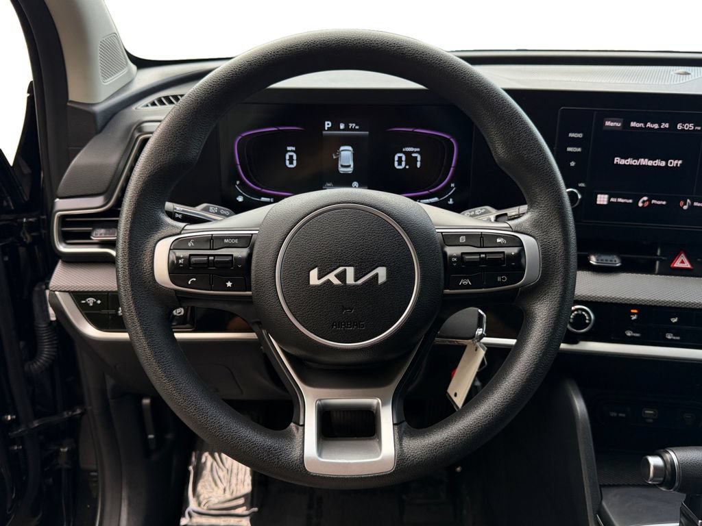 Certified 2025 Kia Sportage LX AWD/4WD image 18