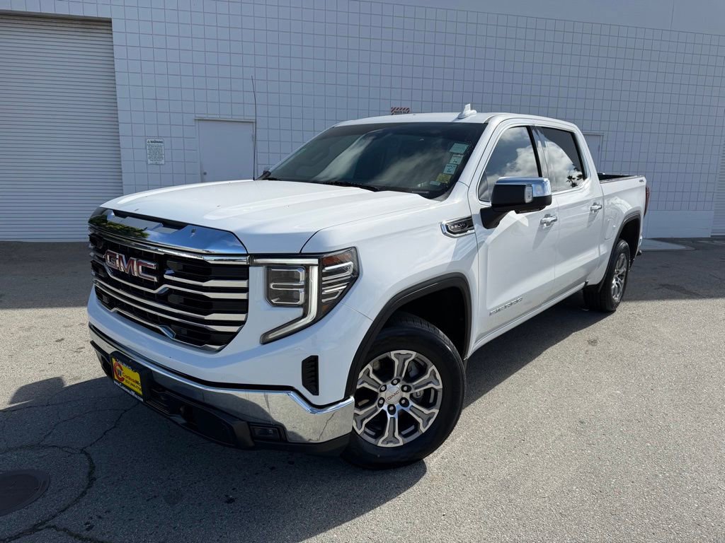 Used 2024 GMC Sierra 1500 SLT image 1