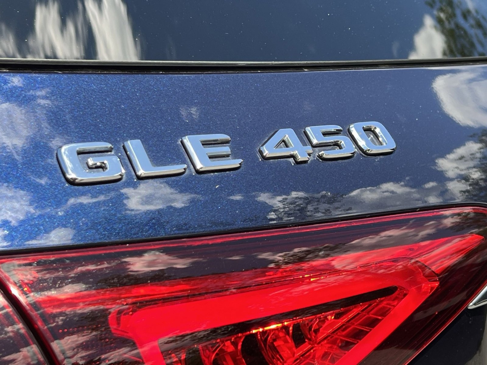 Used 2021 Mercedes-Benz GLE 450 4MATIC w/ Premium Package image 36