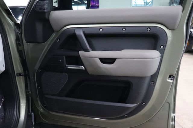 Used 2020 Land Rover Defender 110 S image 23
