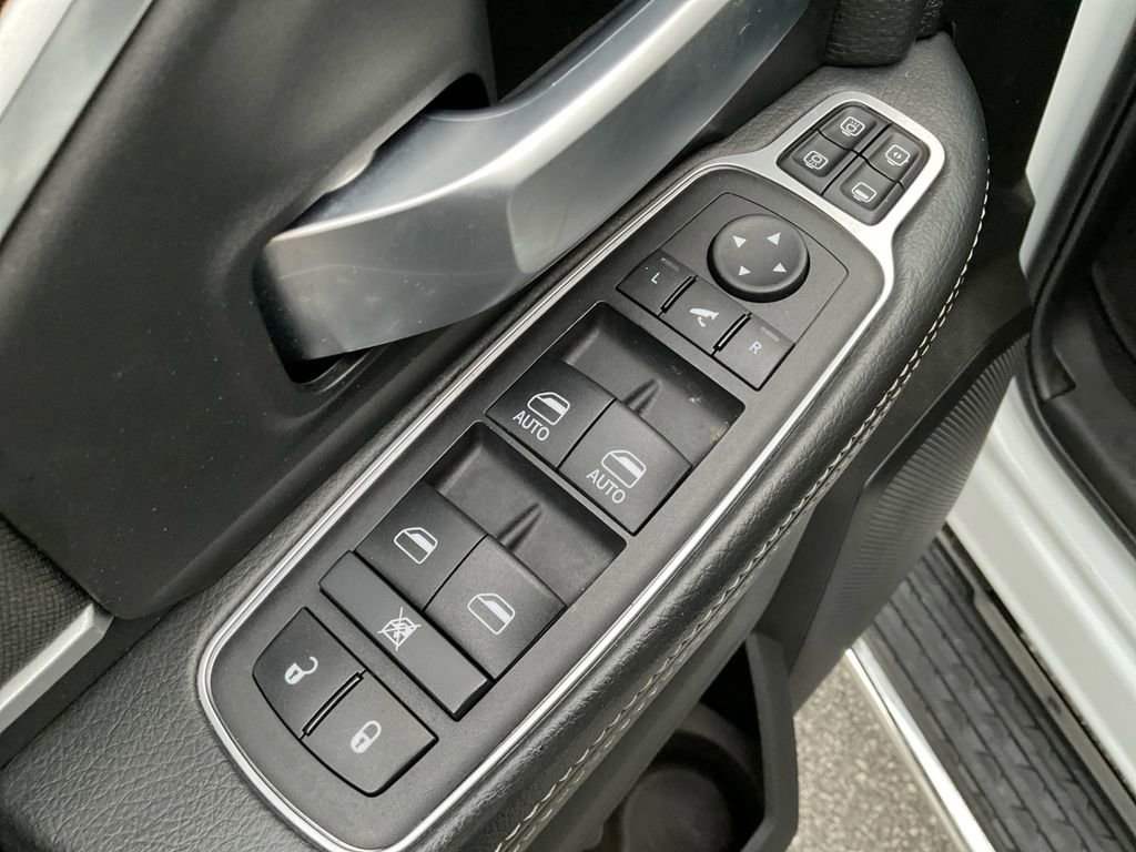 Used 2024 RAM 3500 Big Horn image 27