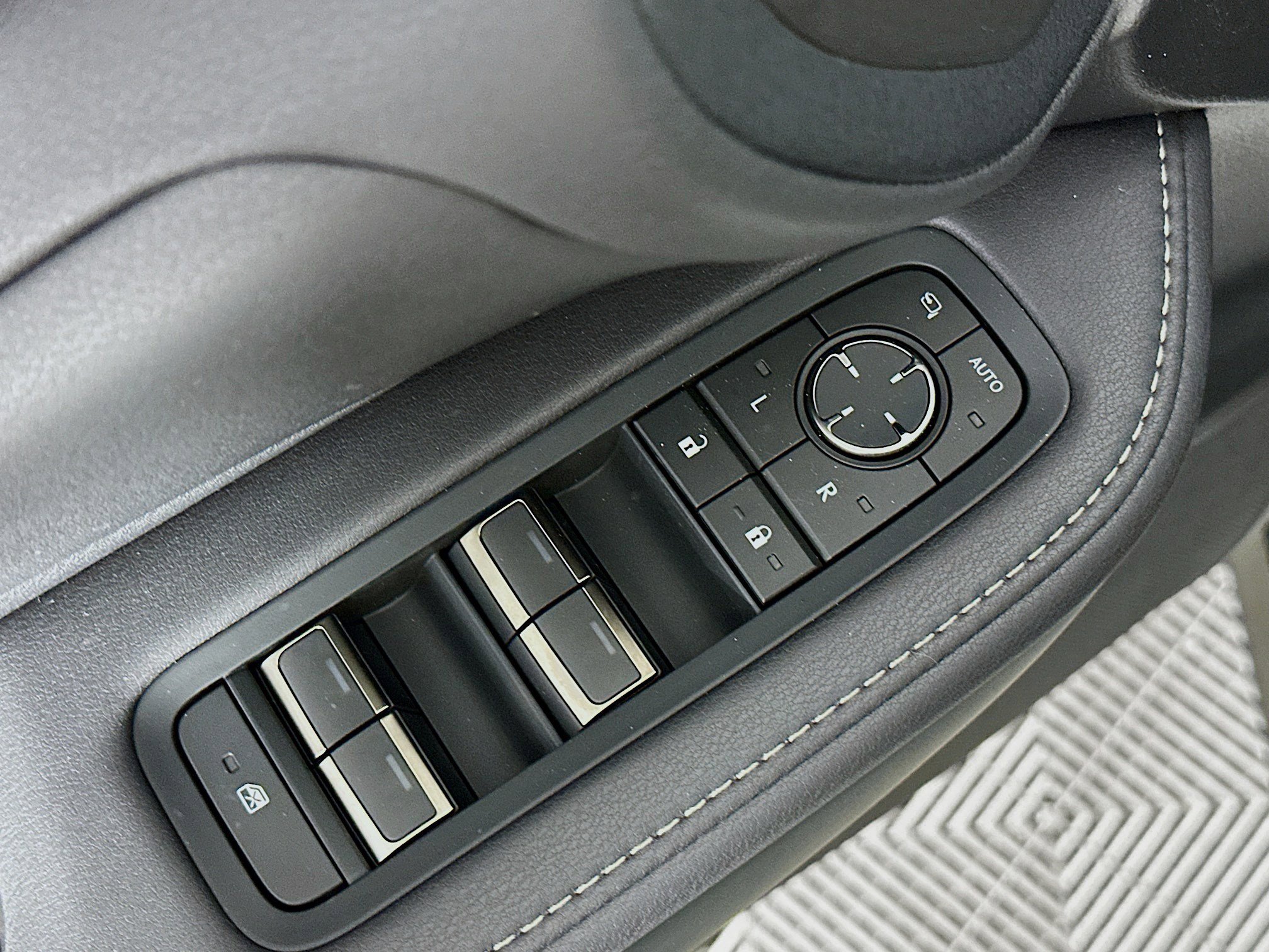 New 2026 Lexus TX 350 AWD image 18