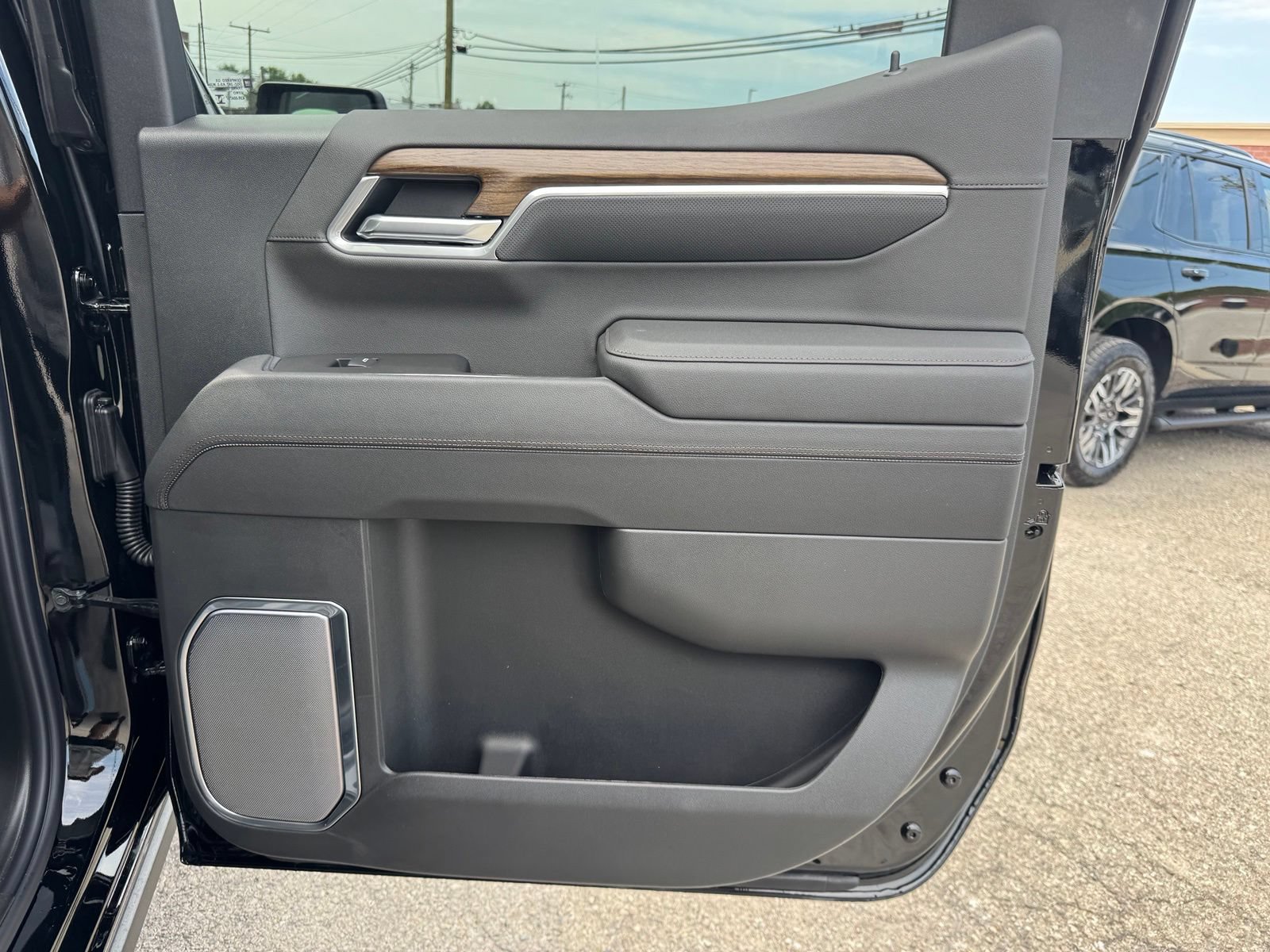 New 2026 Chevrolet Silverado 1500 High Country w/ Midnight Edition AWD/4WD image 30
