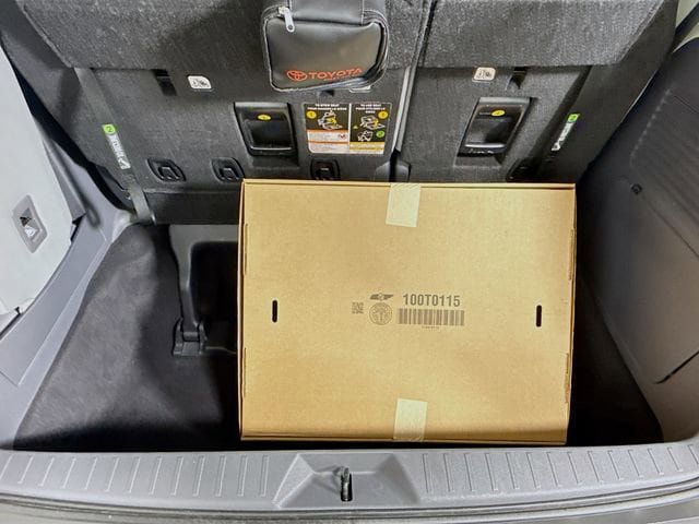 Certified 2024 Toyota Sienna XLE FWD image 26