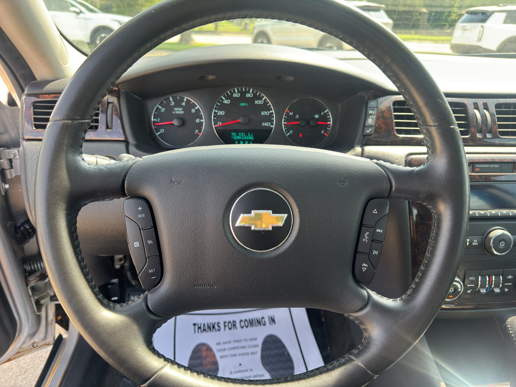 Used 2012 Chevrolet Impala LTZ FWD image 17