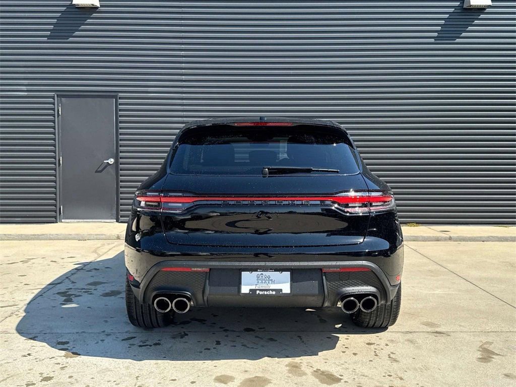 Used 2025 Porsche Macan AWD/4WD image 6