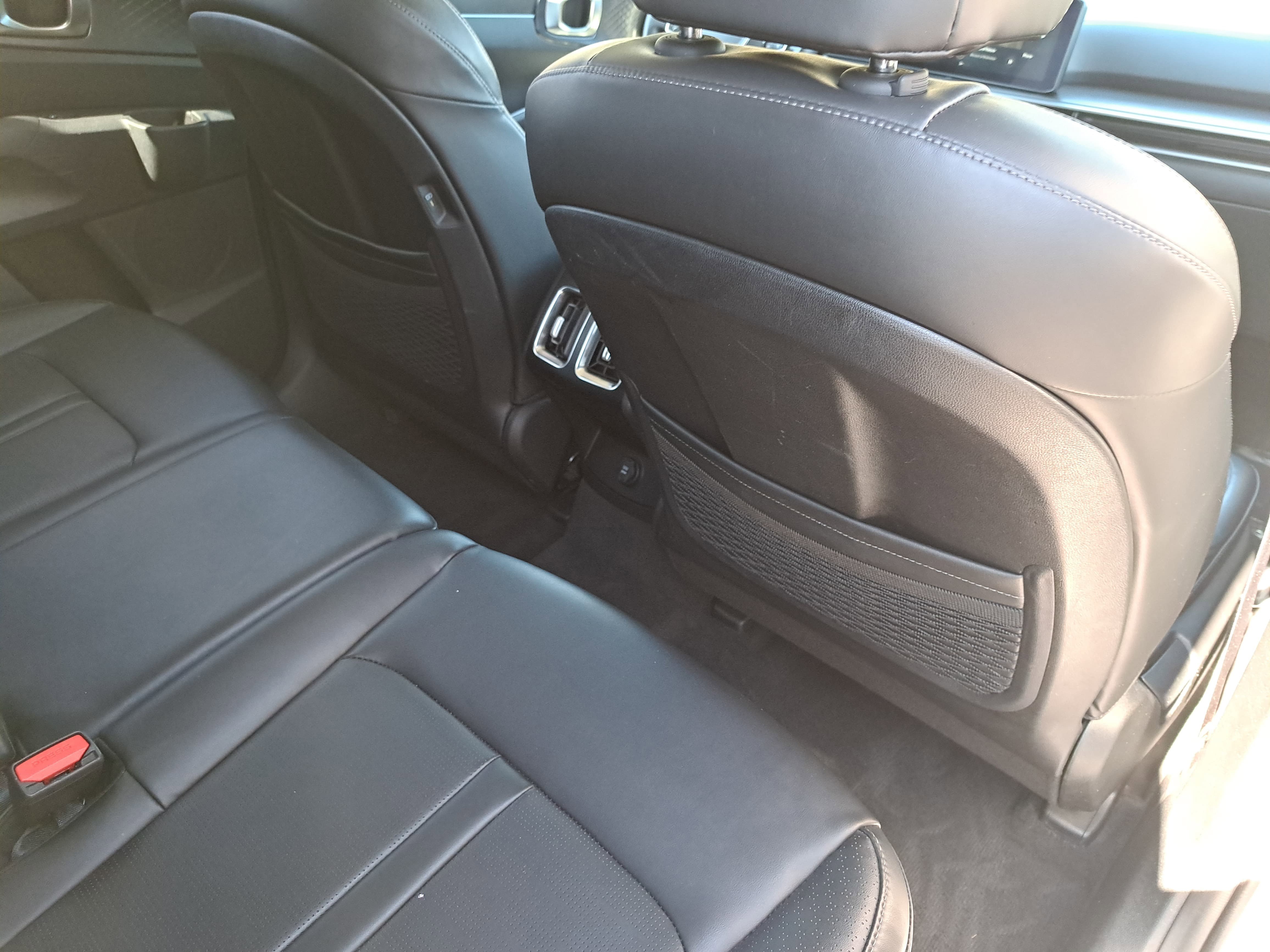 Used 2024 Kia Sorento S FWD image 11