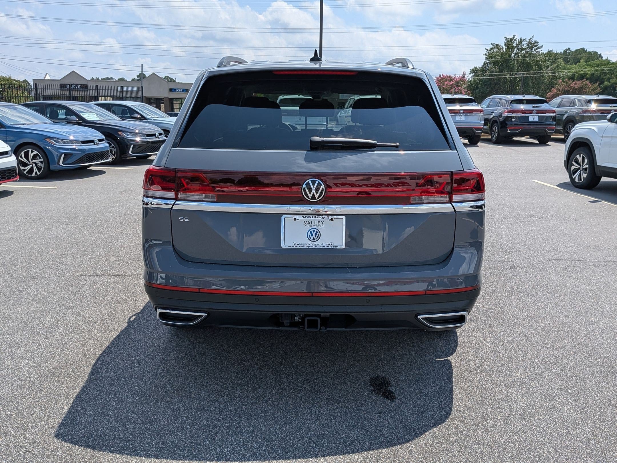 New 2026 Volkswagen Atlas SE FWD image 4