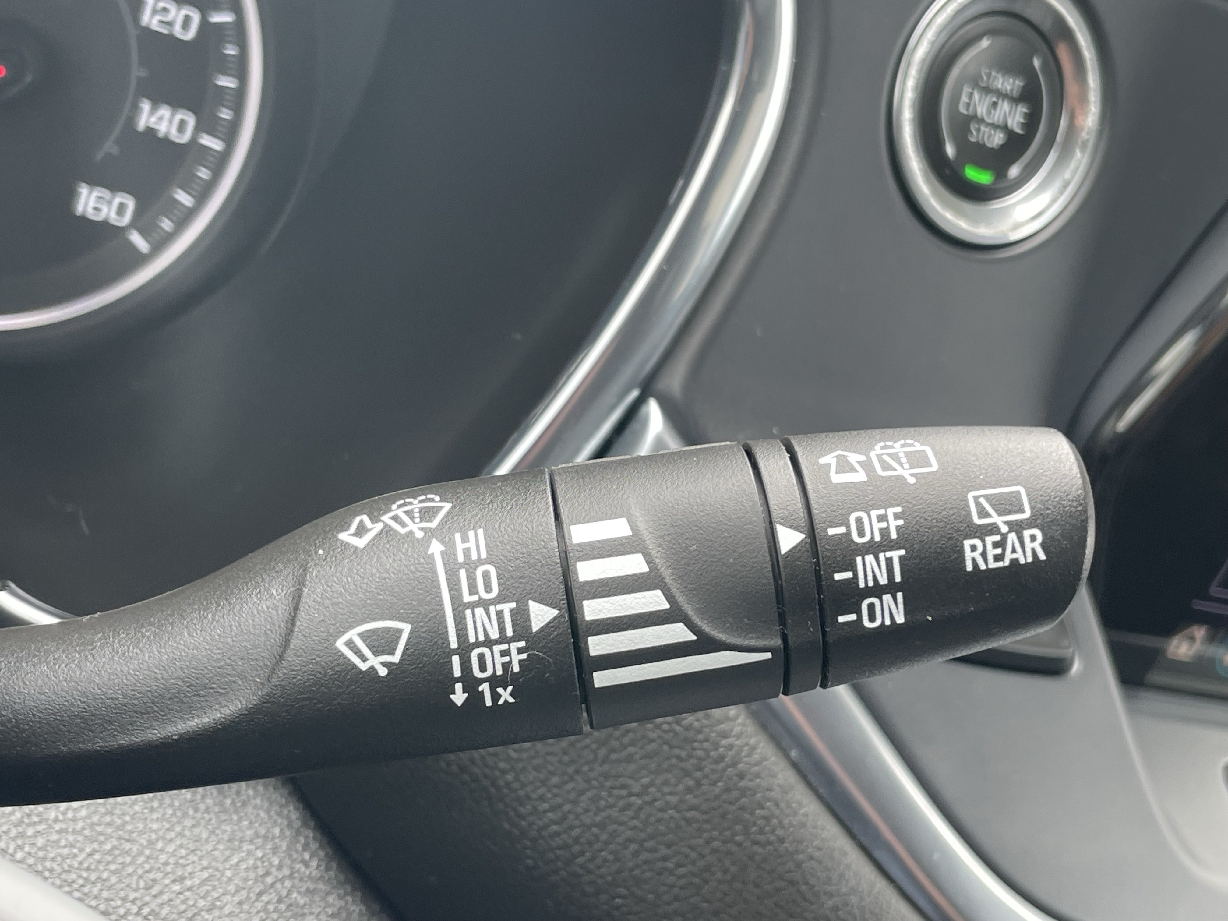 Used 2019 Chevrolet Blazer LT w/ Sun and Wheels Package AWD/4WD image 19