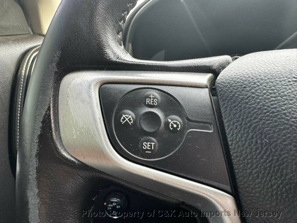 Used 2015 GMC Canyon SLE AWD/4WD image 25