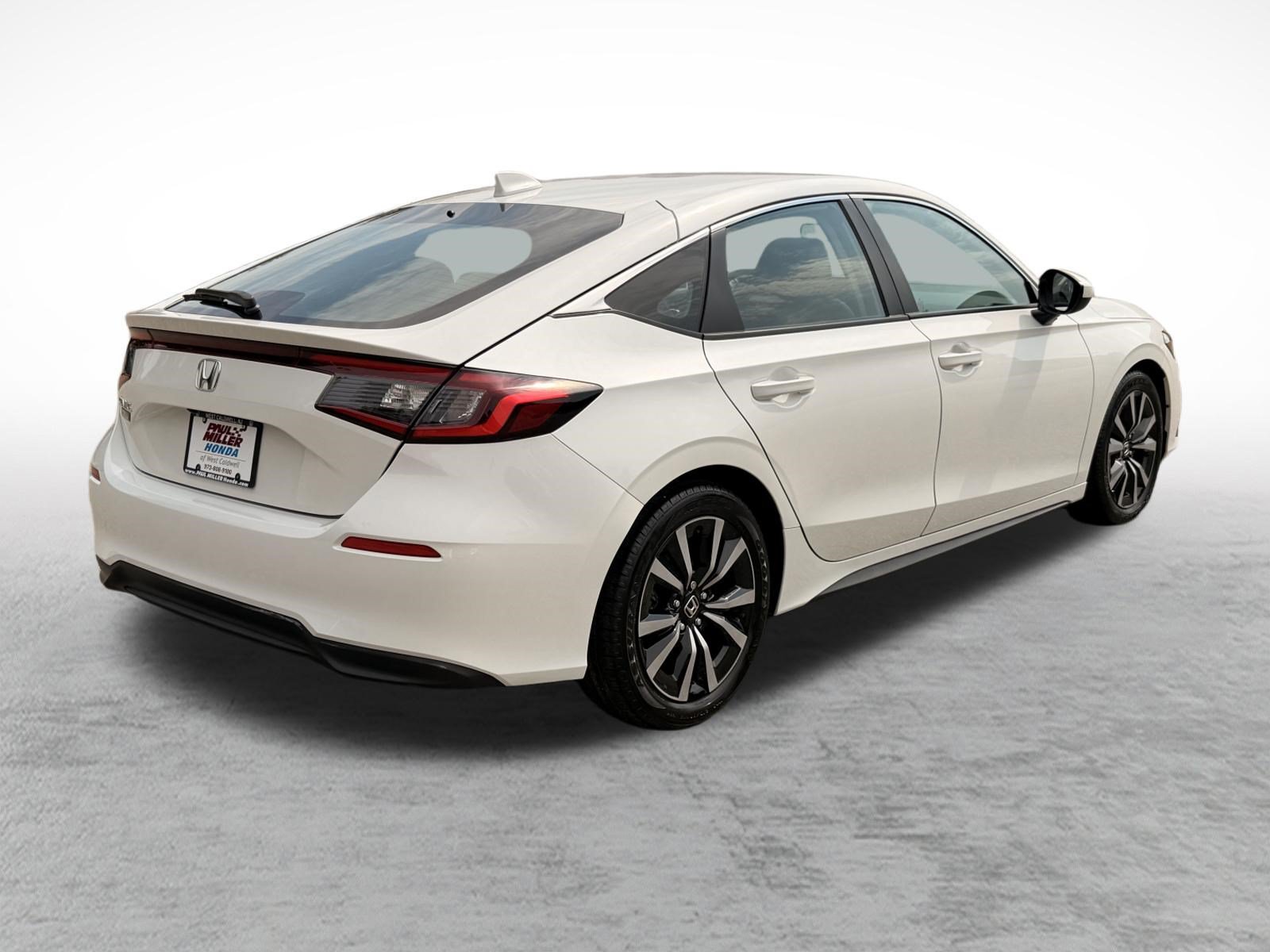 Used 2024 Honda Civic EX-L image 6