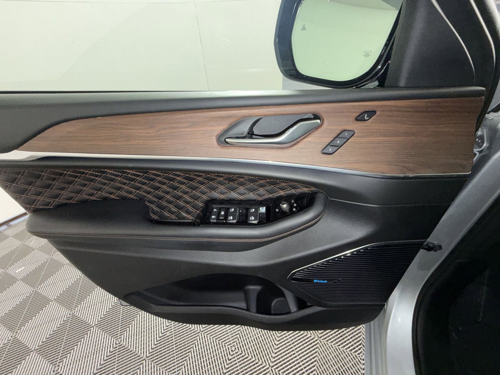 Used 2023 Jeep Grand Cherokee Summit image 15