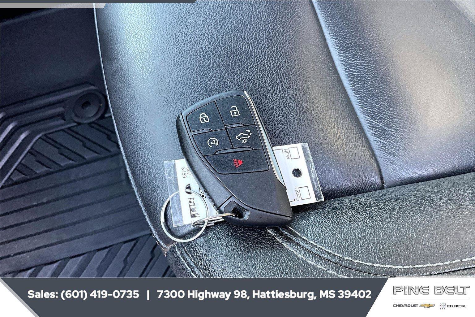 Used 2025 Chevrolet Silverado 1500 LT Trail Boss w/ Convenience Package II AWD/4WD image 10