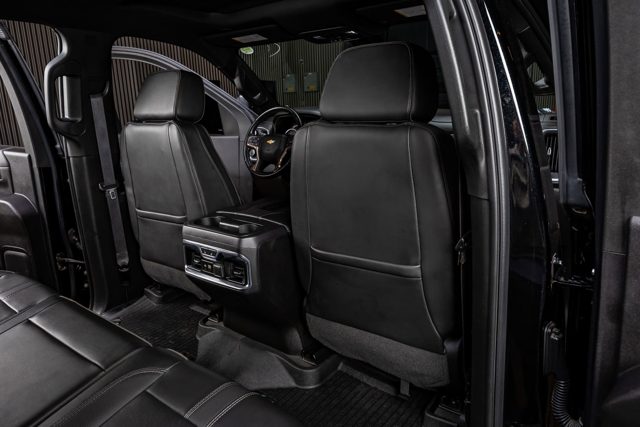 Used 2022 Chevrolet Silverado 3500 High Country w/ LPO, Hitch Package image 31