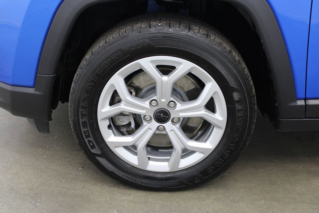 Used 2025 Jeep Compass Sport AWD/4WD image 25