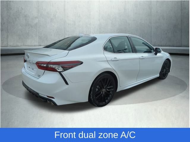 Used 2022 Toyota Camry XSE image 5