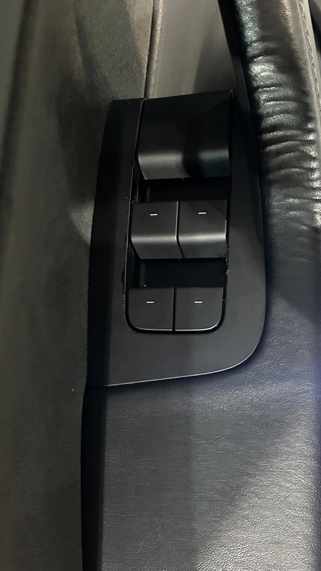 Used 2022 Tesla Model Y Long Range AWD/4WD image 38