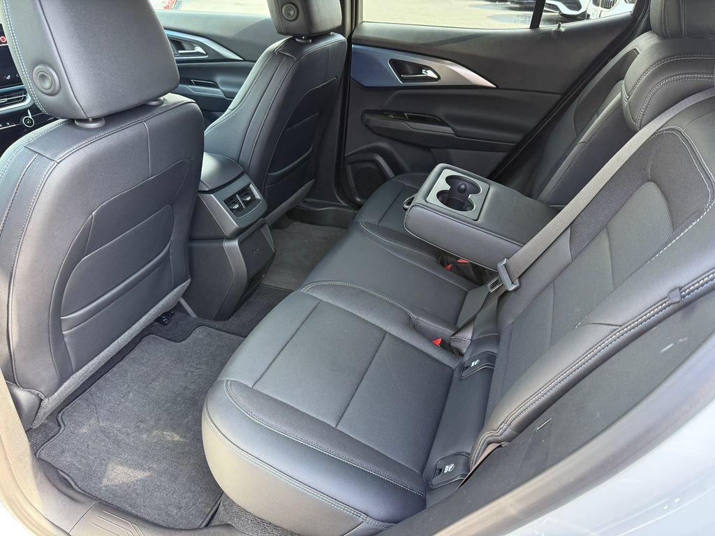 Used 2024 Chevrolet Equinox EV LT FWD image 19