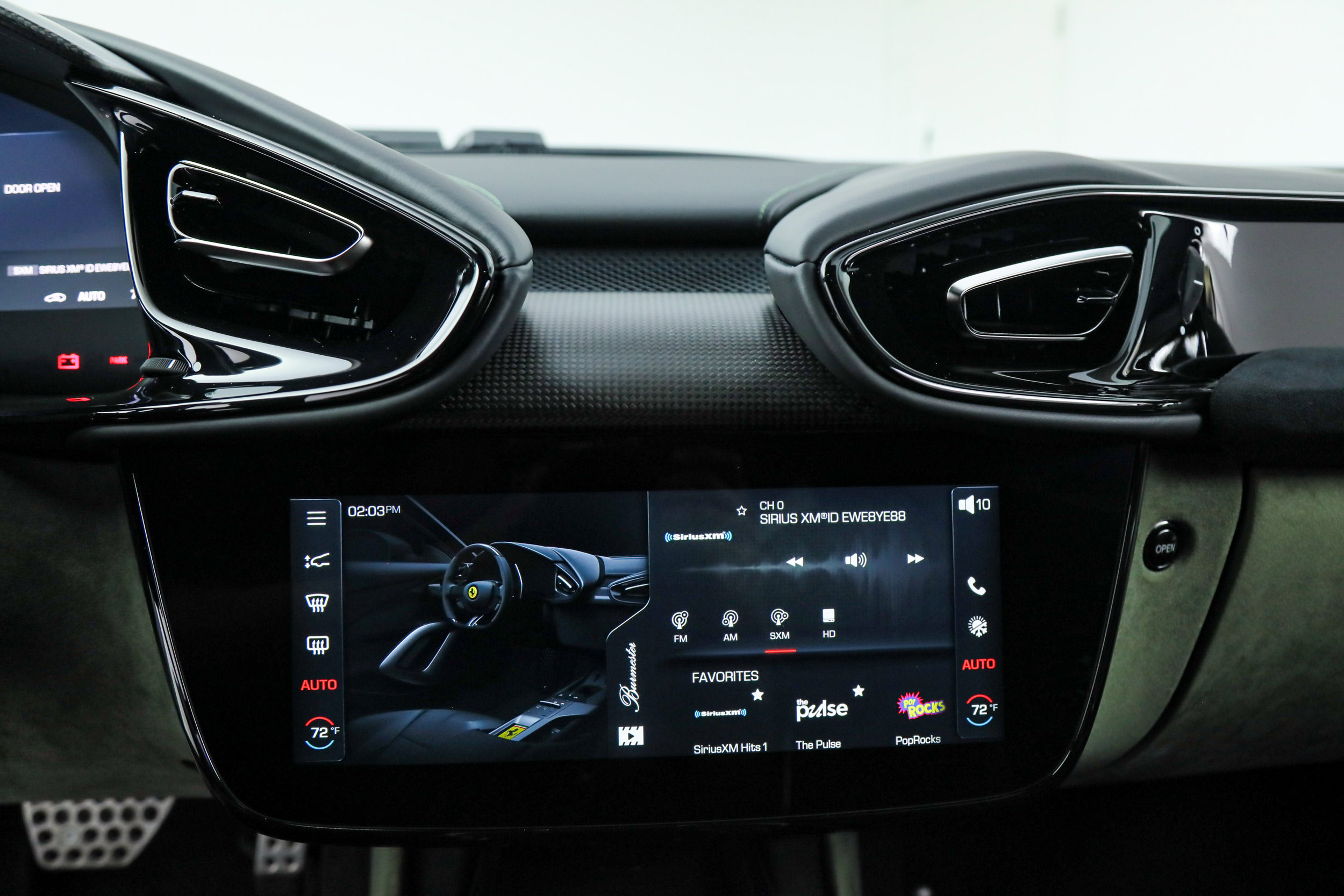 Certified 2025 Ferrari 12Cilindri image 38