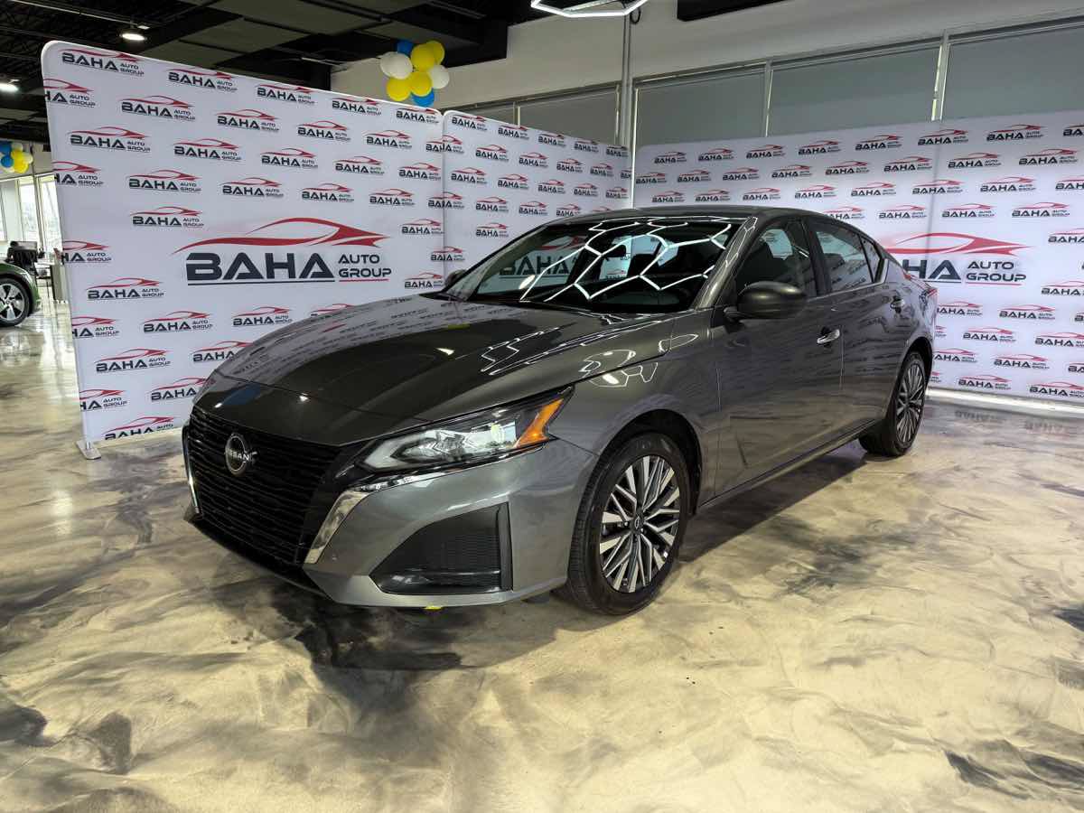 Used 2025 Nissan Altima 2.5 SV AWD/4WD image 4