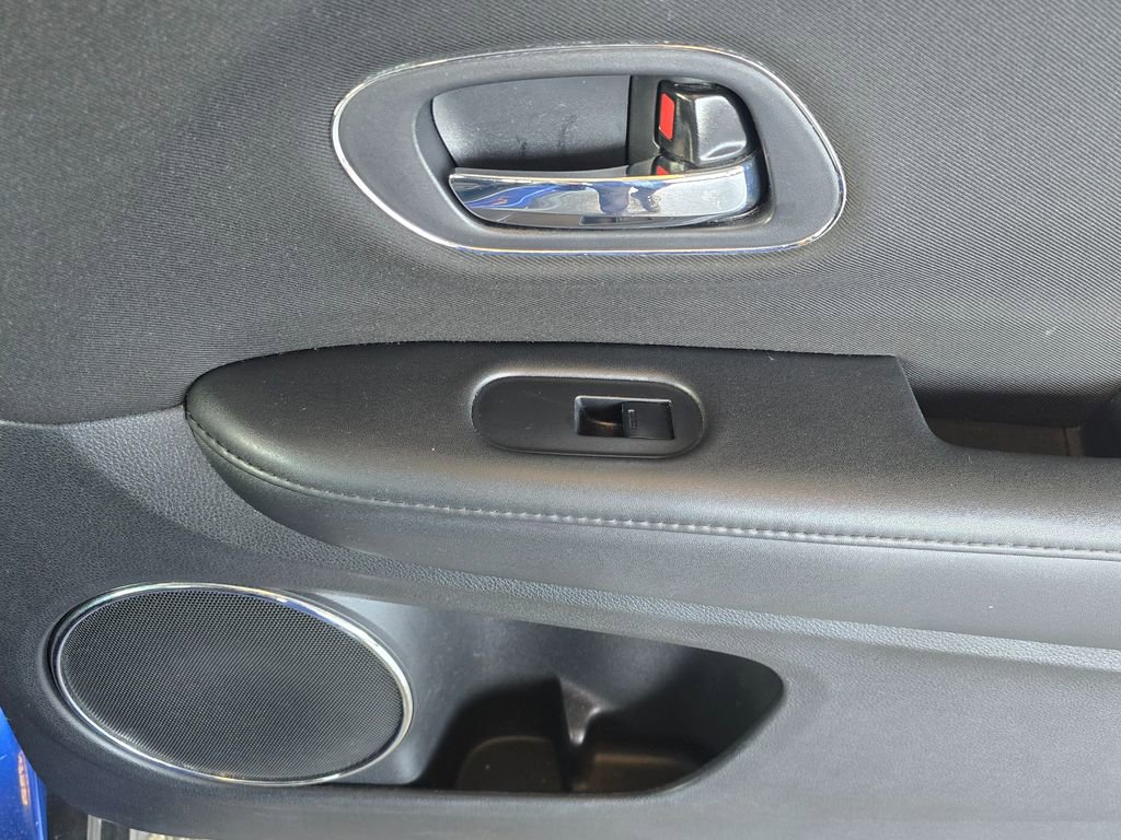 Used 2018 Honda HR-V EX image 37