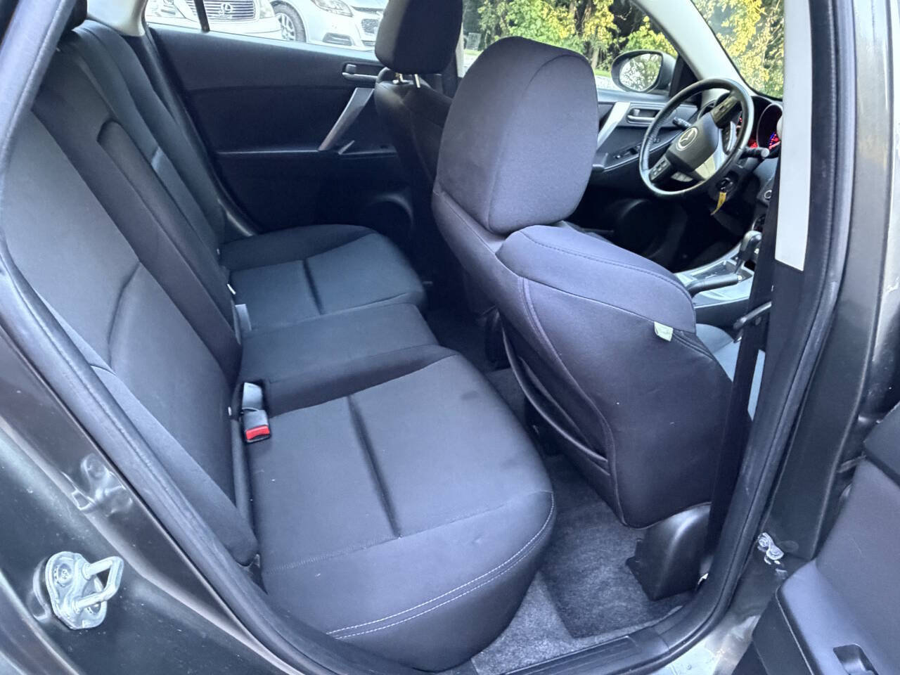 Used 2011 MAZDA MAZDA3 s Sport FWD image 13