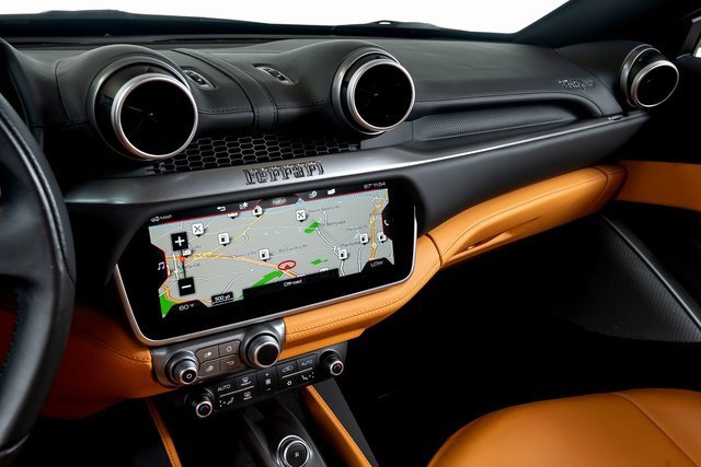 Used 2019 Ferrari Portofino image 29