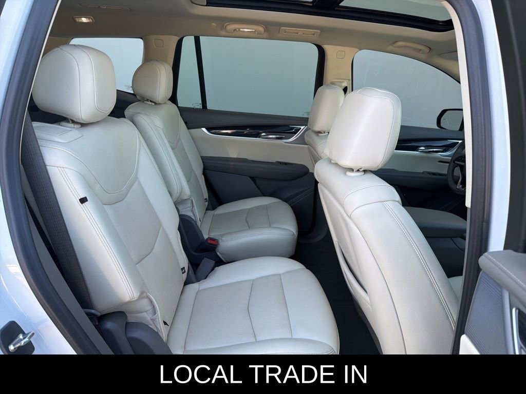 Used 2023 Cadillac XT6 Premium Luxury image 13