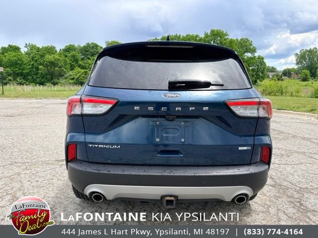 Used 2020 Ford Escape Titanium w/ Titanium Premium Package 2.0 AWD/4WD image 4