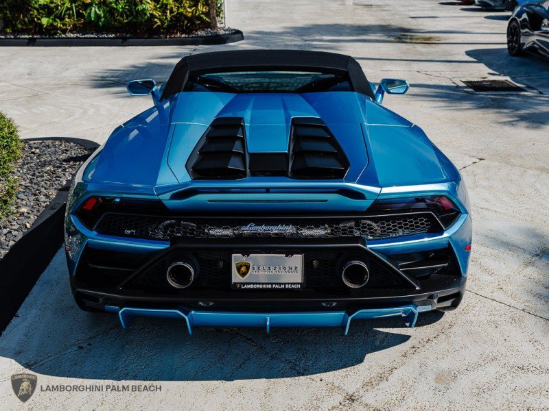 Used 2023 Lamborghini Huracan EVO RWD image 5