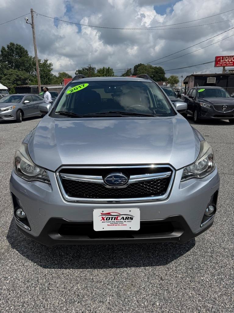 Used 2017 Subaru Crosstrek 2.0i Premium w/ Moonroof Package AWD/4WD image 3