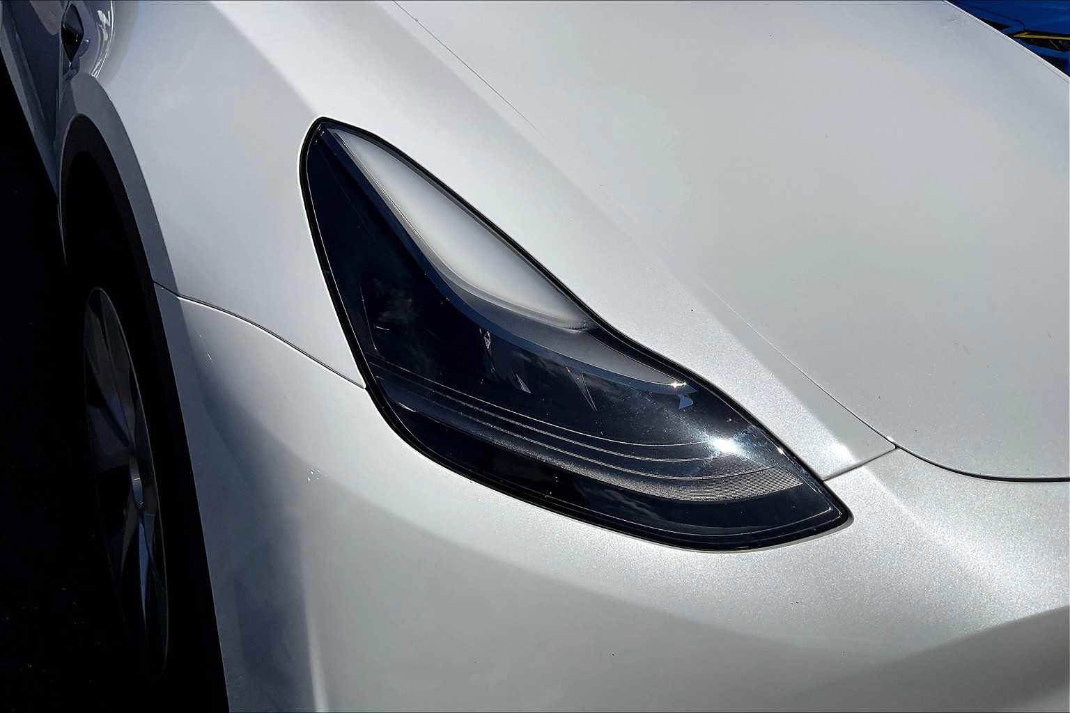 Used 2023 Tesla Model Y AWD image 27