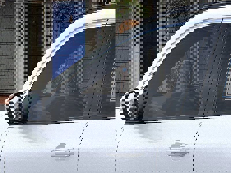 New 2025 Ford Escape SE image 43