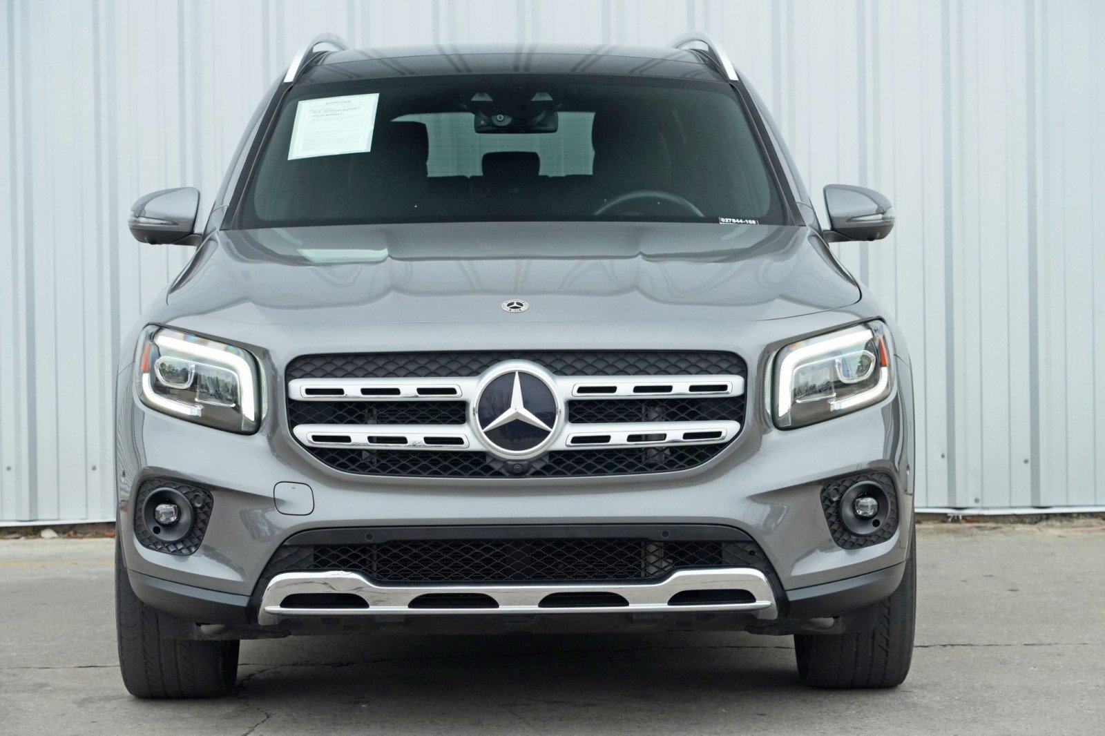 Used 2020 Mercedes-Benz GLB 250 4MATIC w/ Premium Package image 6
