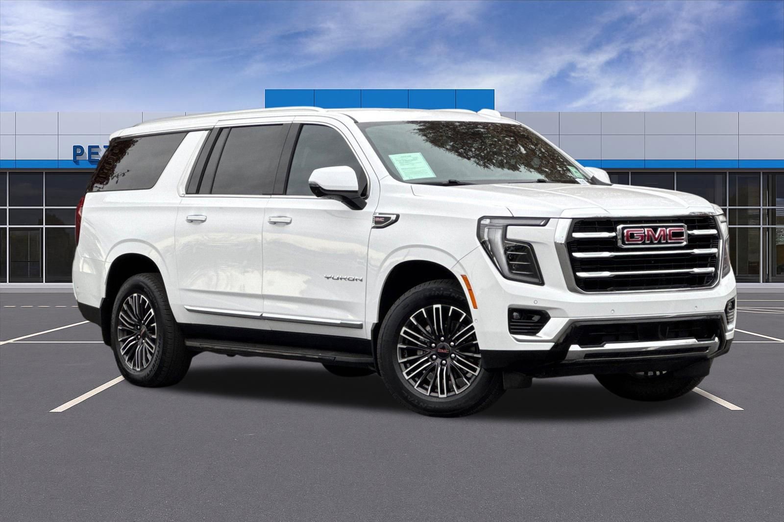 Certified 2025 GMC Yukon XL Elevation image 2