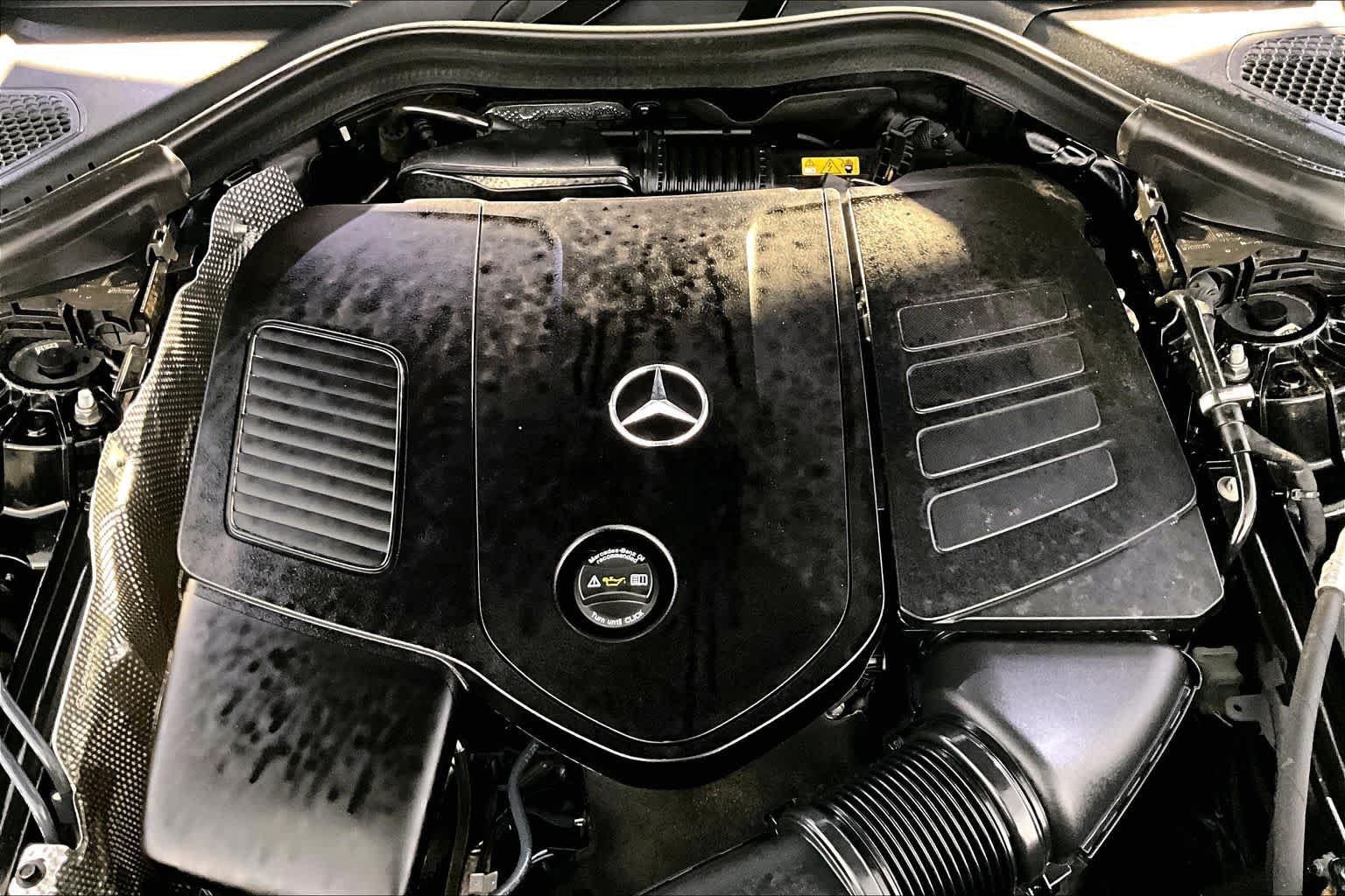 Used 2024 Mercedes-Benz GLC 300 4MATIC image 31