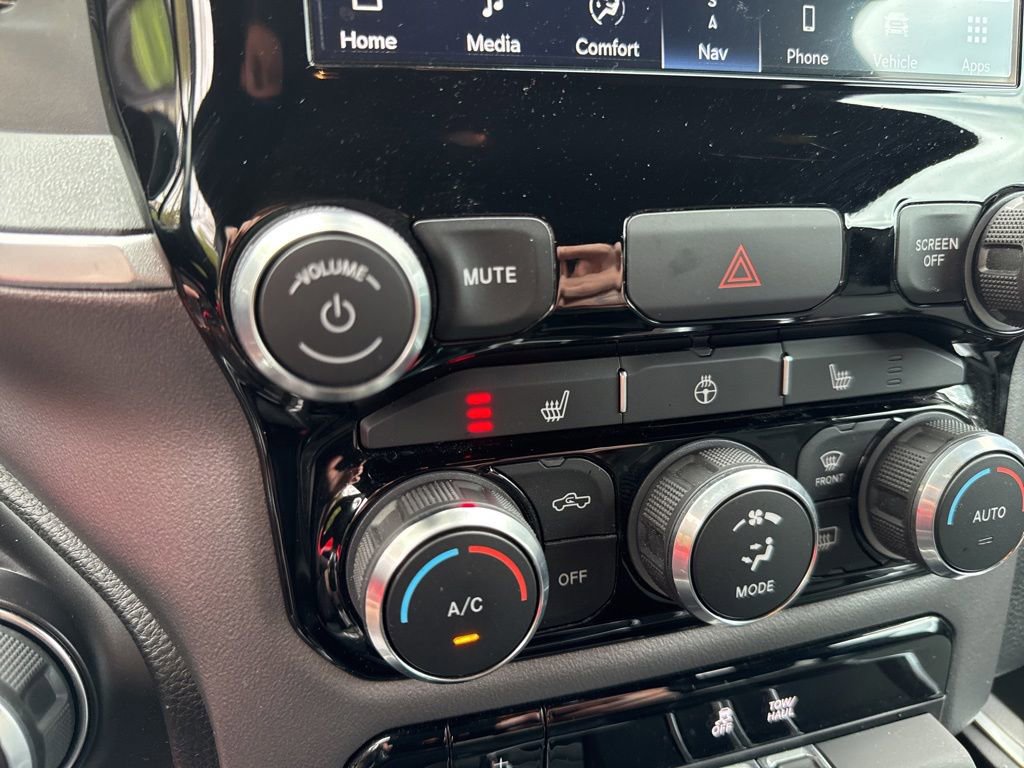 Used 2023 RAM 1500 Big Horn AWD/4WD image 33